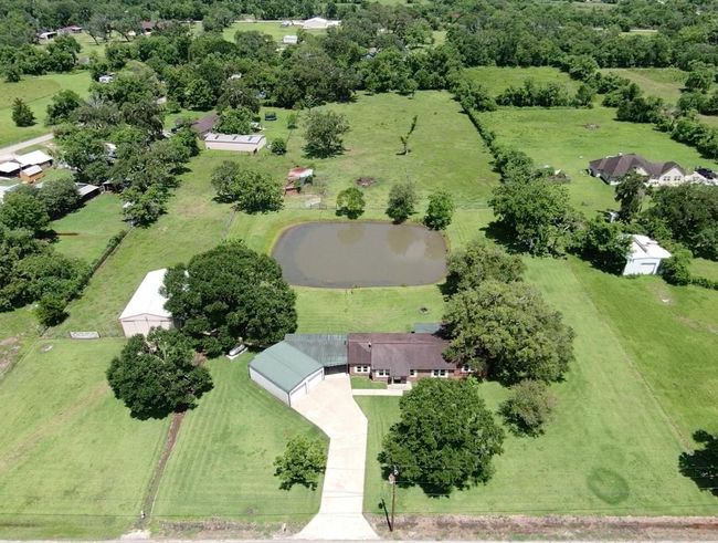 3918 County Road 507, House other with 4 bedrooms, 2 bathrooms and 2 parking in Brazoria TX | Image 38