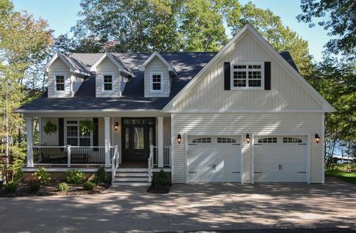 36 Blue Hill Rd, Fall River, NS, B2T1E6 | Card Image