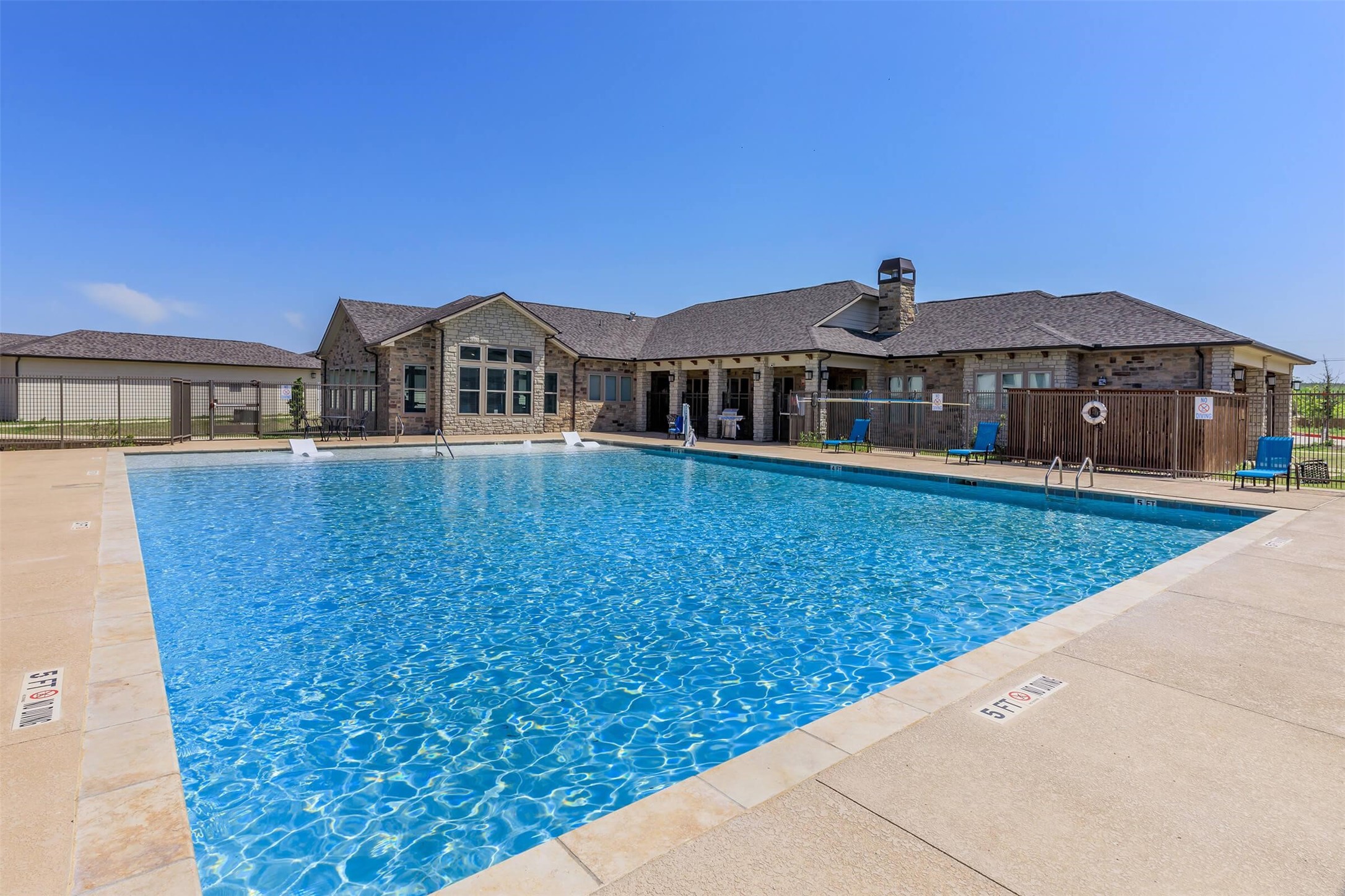 Residential Lease in Midlothian 5