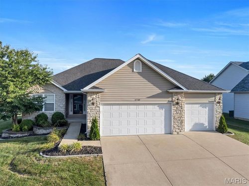 10300 Fairway Dr, Foristell, MO, 63348-2575 | Card Image