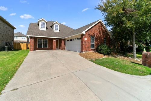 8008 Laughing Waters Trl, Mckinney, TX, 75070-6019 | Card Image