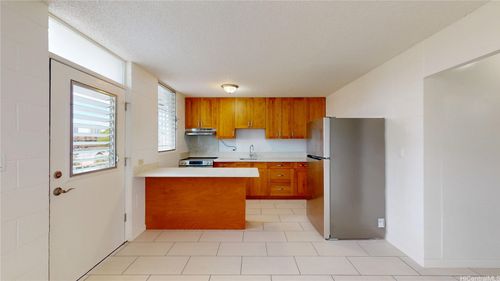 apt-302-39 Hialoa St, Honolulu, HI, 96817-3214 | Card Image