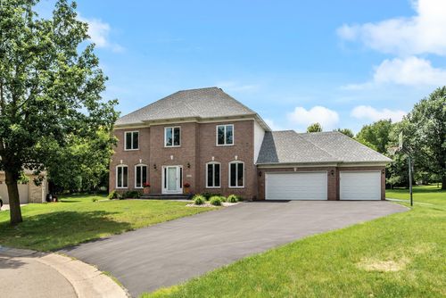 2227 Stone Creek Ln E, Chanhassen, MN, 55317-7412 | Card Image