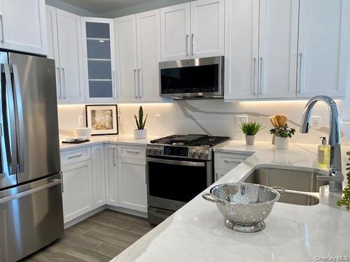 ph318-148 South Front Street, Oyster Bay, NY, 11735 | Card Image