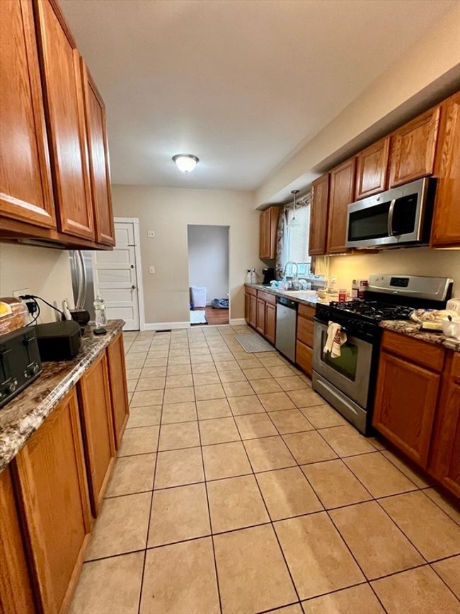 158 Highland Ave, Home with 6 bedrooms, 3 bathrooms and 2 parking in Winthrop MA | Image 24