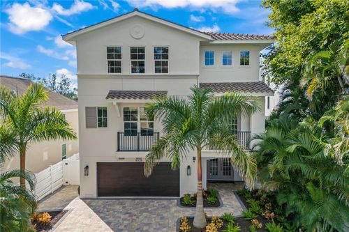 8008 Midnight Pass Rd, SARASOTA, FL, 34242-2722 | Card Image