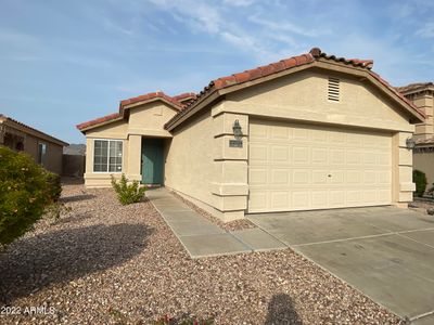 22024 W Cantilever Street, House other with 3 bedrooms, 2 bathrooms and null parking in Buckeye AZ | Image 1