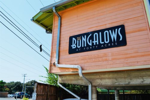 apt-202a-2703 Swisher St, Austin, TX, 78705-3424 | Card Image