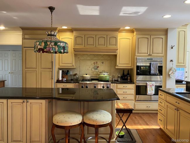 645 Lone Pine Rd, House other with 3 bedrooms, 5 bathrooms and null parking in Bloomfield Hills MI | Image 7