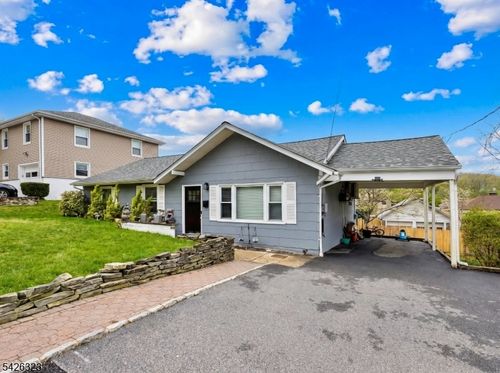 15 Cross St, Dover, NJ, 07801-4615 | Card Image