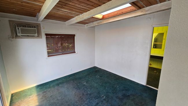 Secondary bedroom with AC | Image 17