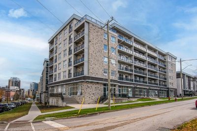 F215 - 275 Larch St, Home with 1 bedrooms, 1 bathrooms and null parking in Waterloo ON | Image 1