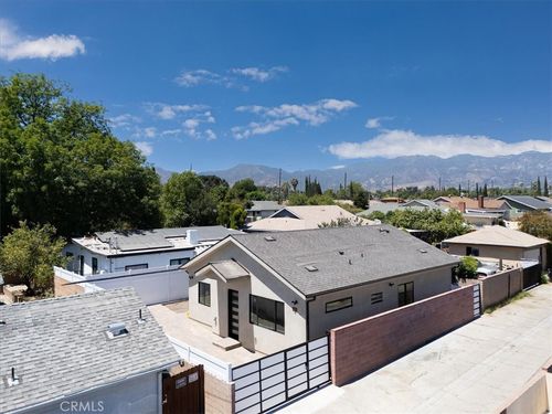 14902 Hubbard St, Sylmar, CA, 91342-5426 | Card Image