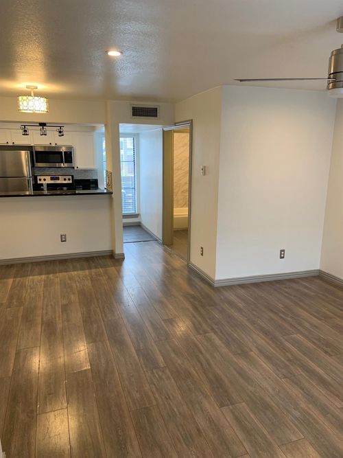 116-2800 Douglas Ave, Dallas, TX, 75219-3465 | Card Image