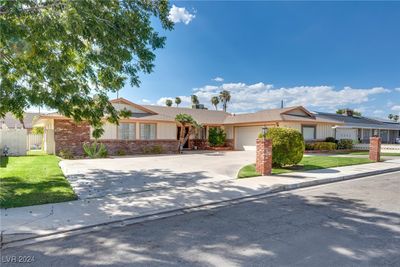 1009 Ironwood Drive, House other with 3 bedrooms, 2 bathrooms and null parking in Las Vegas NV | Image 3