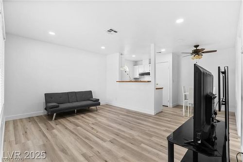 106-3923 Gogo Way, Las Vegas, NV, 89103-1856 | Card Image