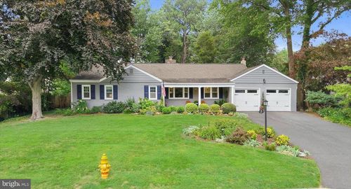 7 Westover Cir, GREENVILLE, DE, 19807-2974 | Card Image