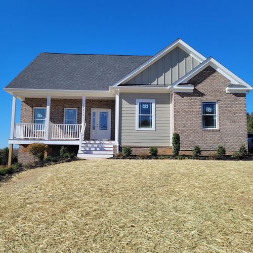 6913 Doral Dr, Radford, VA, 24141-5660 | Card Image