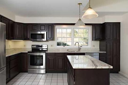 21 Hoose Blvd, Fishkill, NY, 12524-3402 | Card Image