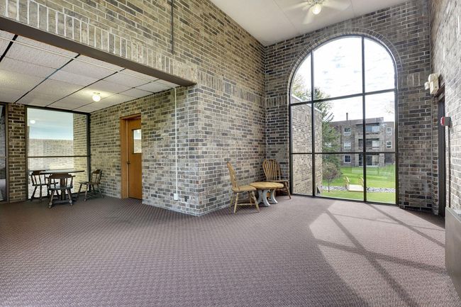 APT-306 - 2240 Midland Grove Rd, Condo with 2 bedrooms, 2 bathrooms and null parking in Roseville MN | Image 38