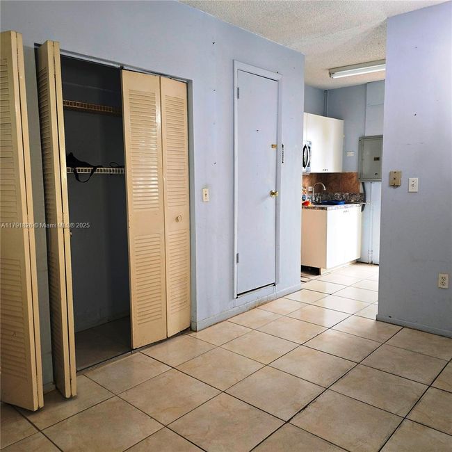 12900 Sw 81 St St, House other with 4 bedrooms, 2 bathrooms and null parking in Kendall FL | Image 15
