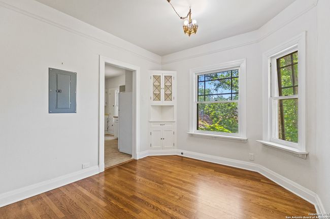 123 E Ridgewood Ct, Home with 2 bedrooms, 2 bathrooms and null parking in San Antonio TX | Image 13