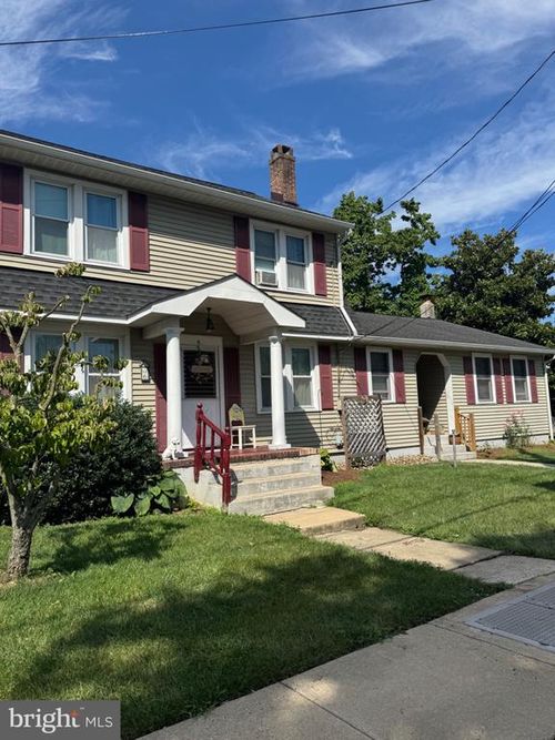 6 Devlin Ave, Burlington, NJ, 08016-1018 | Card Image