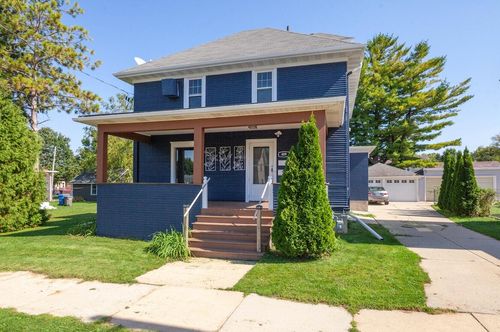409 S 6th St, Watertown, WI, 53094-4635 | Card Image