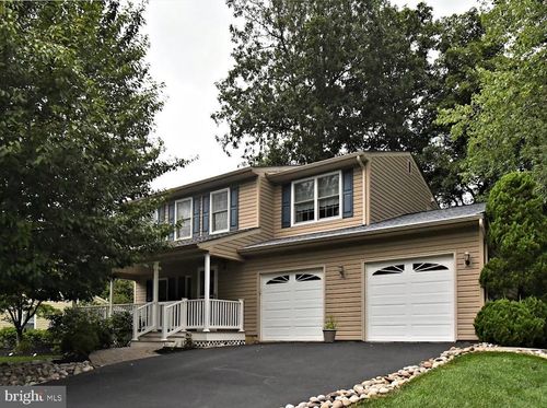 2142 Sunrise Way, Jamison, PA, 18929-1347 | Card Image