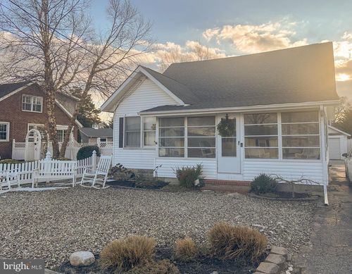 1852 Beach Blvd, POINT PLEASANT BORO, NJ, 08742-5220 | Card Image