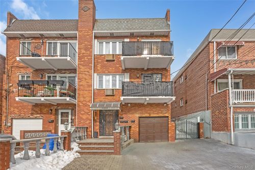 7159 58th Rd, Maspeth, NY, 11378-2606 | Card Image