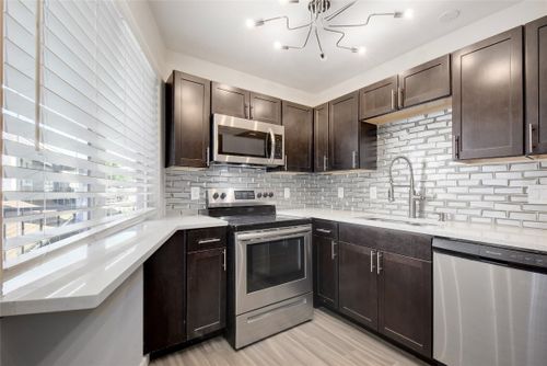 apt-186-1840 Burton Dr, Austin, TX, 78741-4180 | Card Image