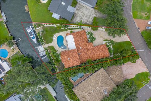 145 Bay Point Dr Ne, St Petersburg, FL, 33704-3805 | Card Image