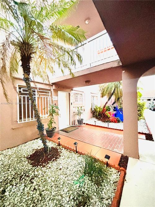 apt-103-2310 W 74th St, Hialeah, FL, 33016-6833 | Card Image