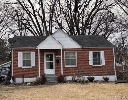 1195 Saint Mark Dr, Florissant, MO, 63031-7707 | Card Image