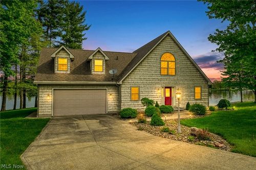 483 Owl Pt, Roaming Shores, OH, 44084-9722 | Card Image
