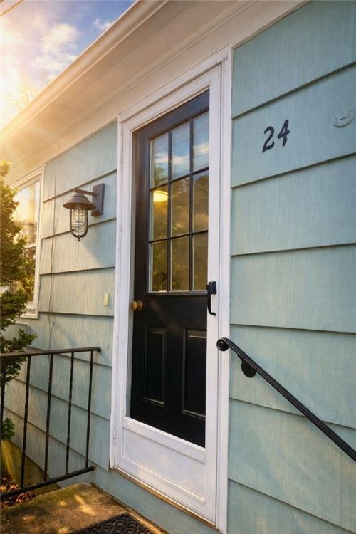 24 Silverwood Dr, North Kingstown, RI, 02852-1438 | Card Image