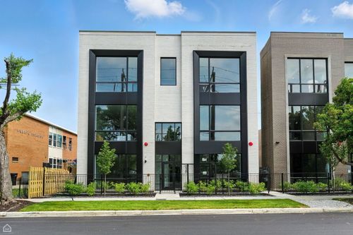 301-1612 W Hastings St, Chicago, IL, 60608-1303 | Card Image