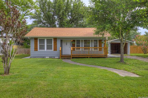 105 E Huebinger St, Marion, TX, 78124-2182 | Card Image