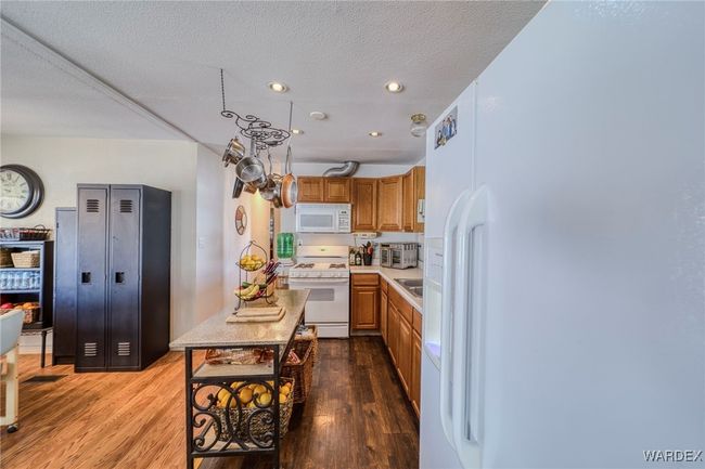 Kitchen | Image 15