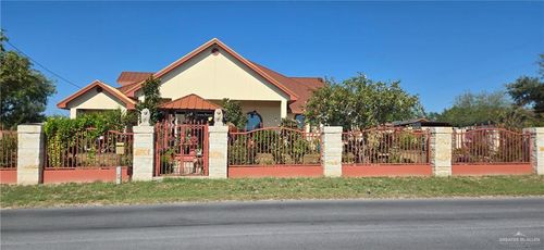 322 N Charco Blanco Rd, Rio Grande City, TX, 78582-2902 | Card Image