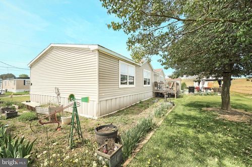 20 Greenway Acres, Thomasville, PA, 17364-9711 | Card Image
