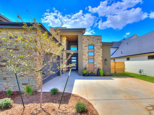 10605 Lakeside Dr, Oklahoma City, OK, 73120-2414 | Card Image