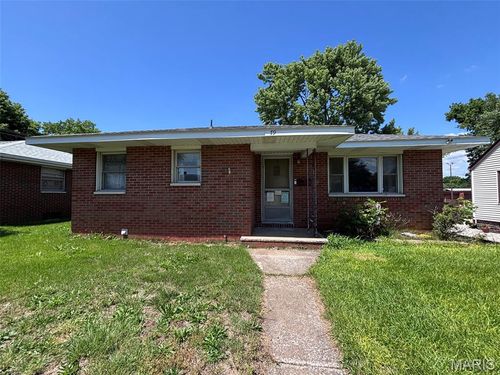 79 Harnett Ave, Wood River, IL, 62095-1201 | Card Image