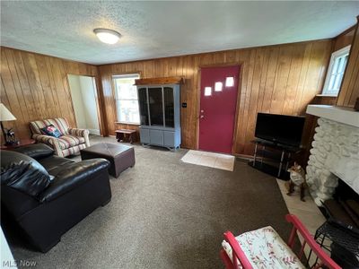 3441 Stratmore Avenue, House other with 2 bedrooms, 1 bathrooms and null parking in Youngstown OH | Image 3