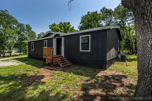 58 Divine Pl, Ardmore, OK, 73401-8268 | Card Image