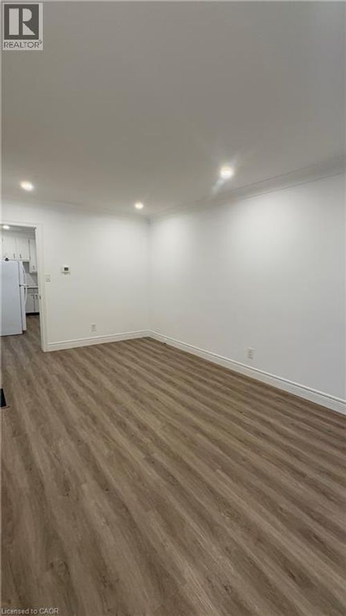 67 Dublin St, Brantford, ON, N3R2E5 | Card Image