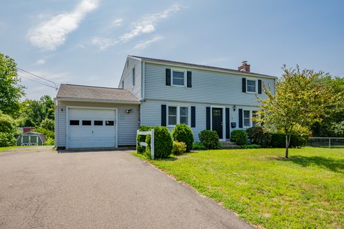 2 Bass Dr, Enfield, CT, 06082-6116 | Card Image