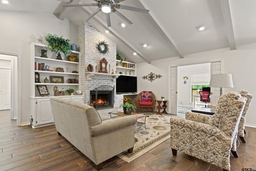 312 Amberwood Cir, Tyler, TX, 75701-7058 | Card Image