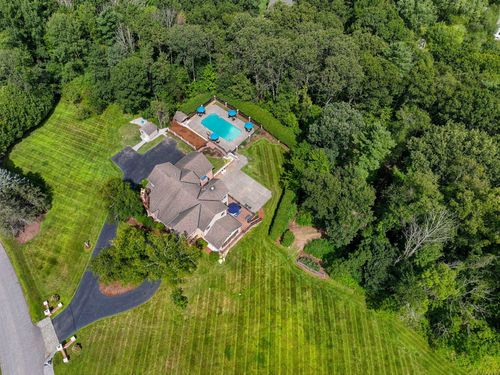 3 Burleigh Ter, Bedford, NH, 03110-5303 | Card Image